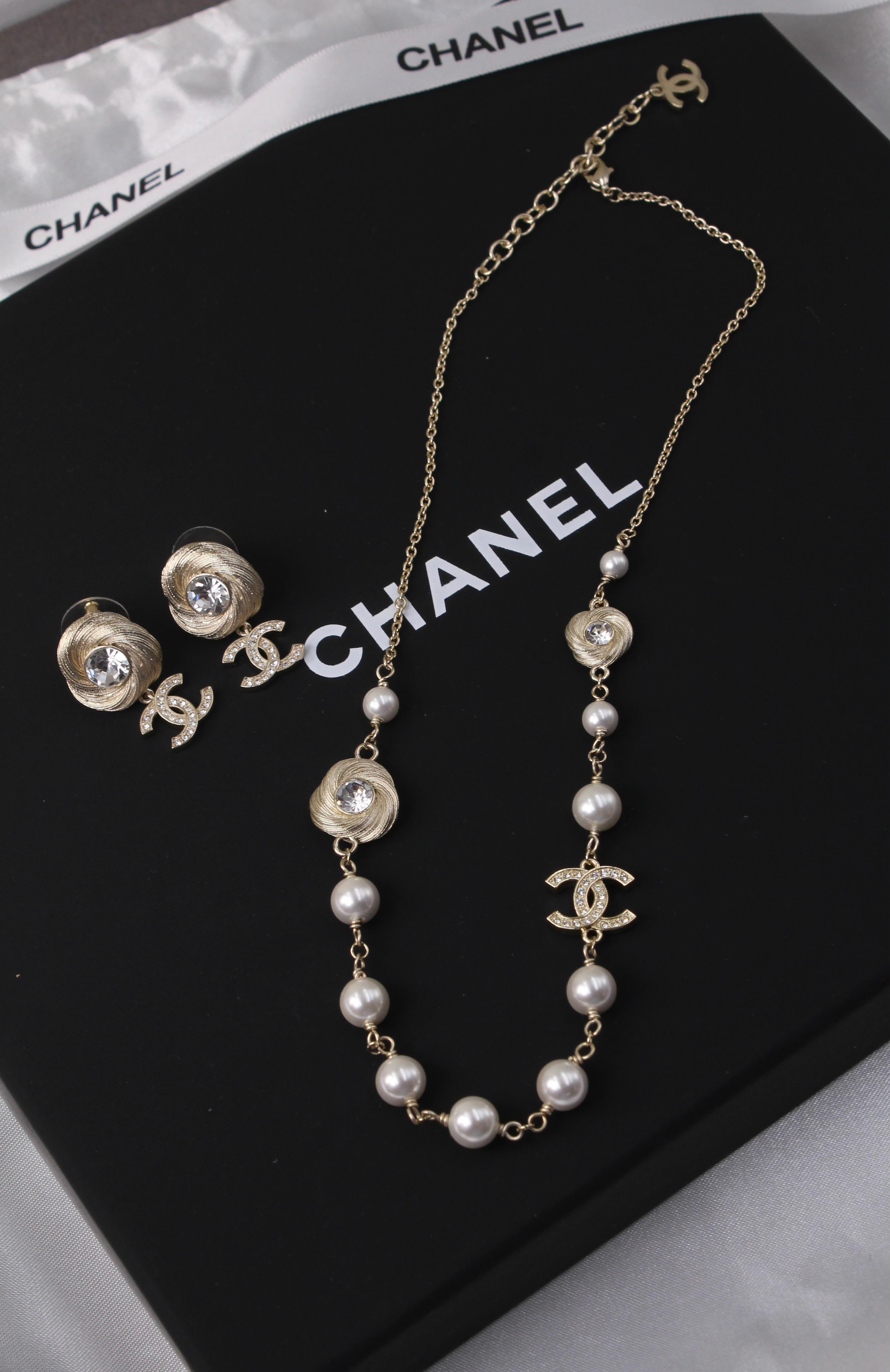 Chanel EARINGS & NECKLACE